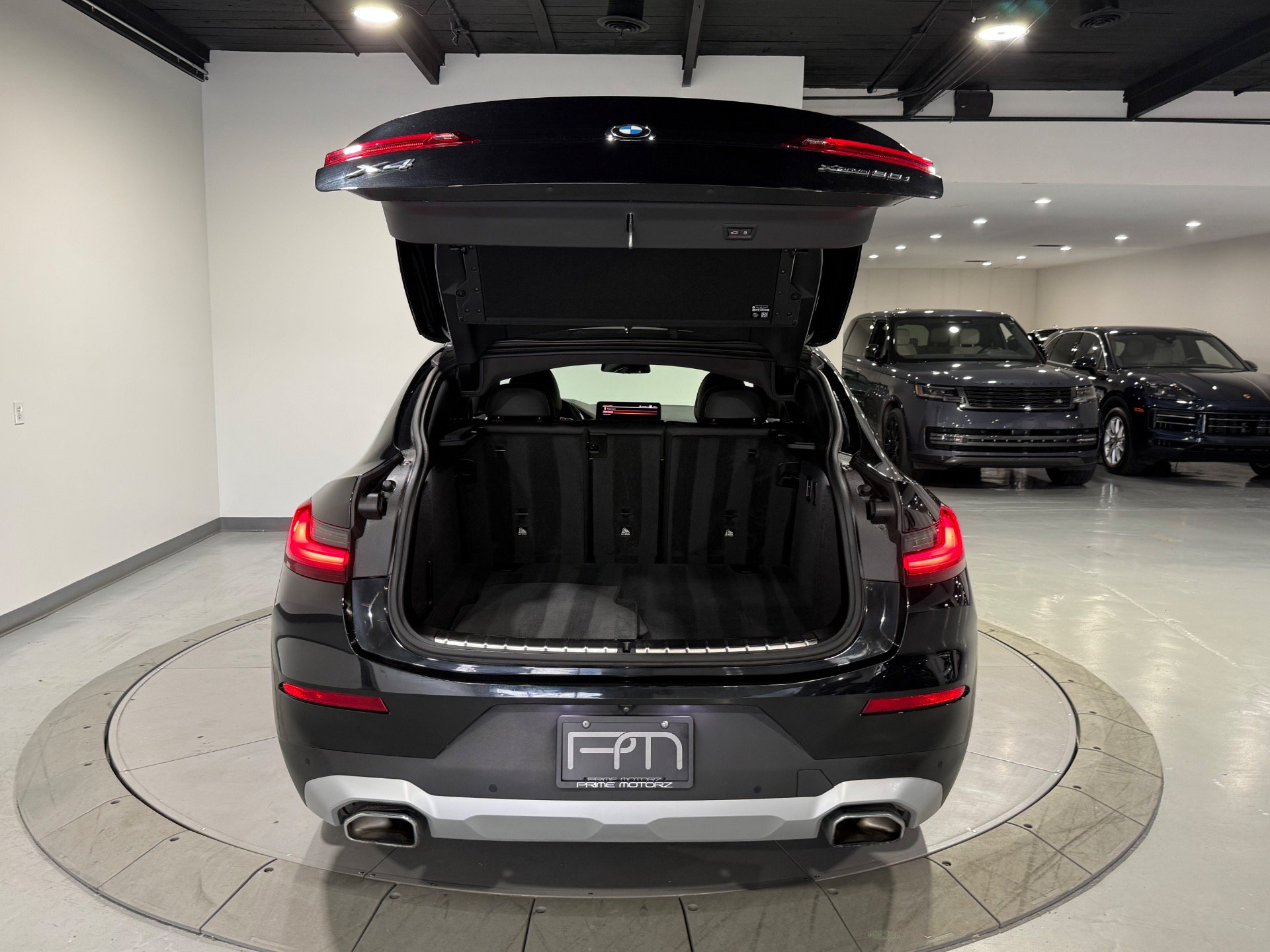 Used 2024 BMW X4 xDrive30i AWD/4WD image 18