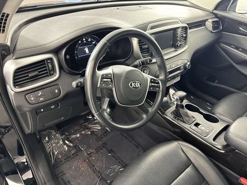 Used 2020 Kia Sorento EX FWD image 25
