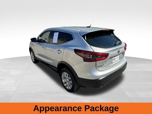 Used 2020 Nissan Rogue Sport S image 3