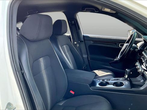 Used 2022 Honda Civic Sport image 9