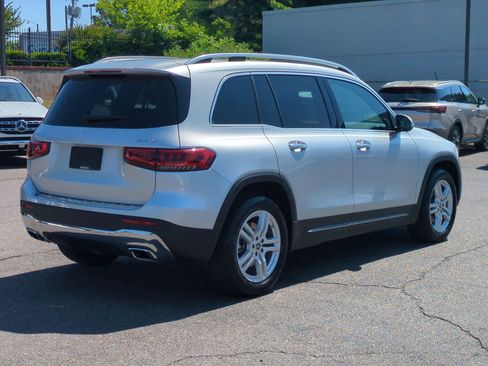 Used 2020 Mercedes-Benz GLB 250 4MATIC image 3