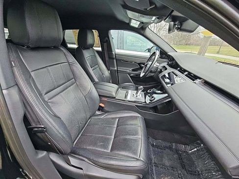 Used 2020 Land Rover Range Rover Evoque SE image 4