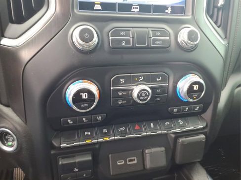 Used 2021 GMC Sierra 1500 AT4 w/ AT4 Premium Package AWD/4WD image 12