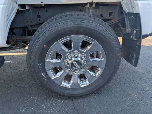 Used 2019 Ford F250 Lariat w/ Chrome Package image 24