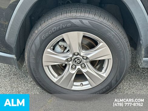 Used 2023 Toyota RAV4 XLE FWD image 12