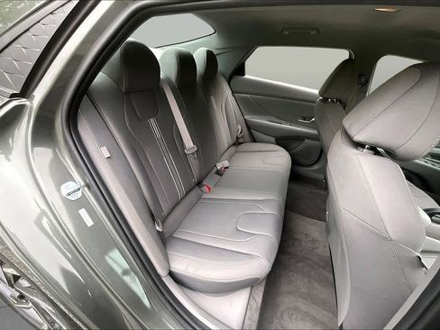 Used 2025 Hyundai Elantra Sport FWD image 20