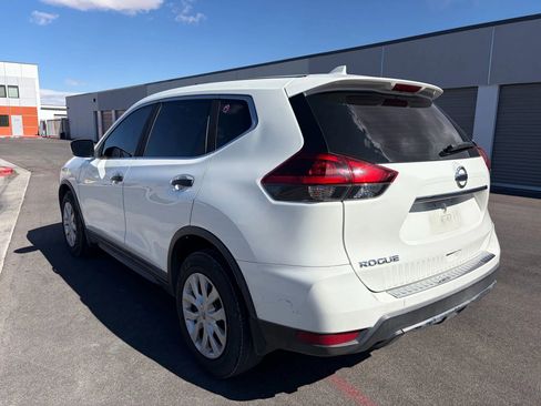 Used 2018 Nissan Rogue S image 5