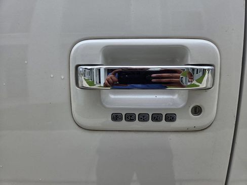 Used 2013 Ford F150 Platinum image 15