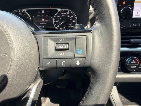 Used 2022 Nissan Pathfinder SL w/ SL Premium Package FWD image 60