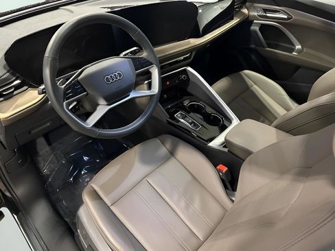 Certified 2025 Audi Q5 2.0T Premium w/ Convenience Package image 53