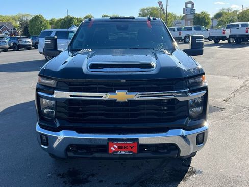 Used 2024 Chevrolet Silverado 2500 LT w/ Safety Package AWD/4WD image 6