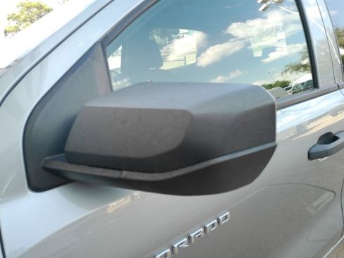 Used 2023 Chevrolet Colorado W/T RWD image 14