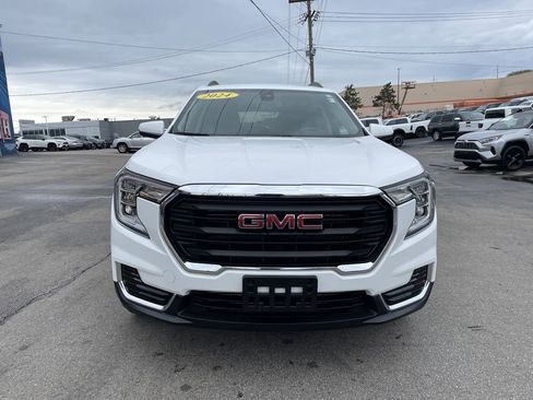 Used 2024 GMC Terrain SLE w/ Driver Convenience Package AWD/4WD image 5