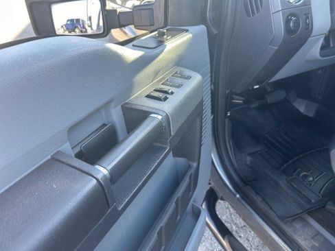 Used 2012 Ford F250 XLT w/ XLT Interior Pkg image 14