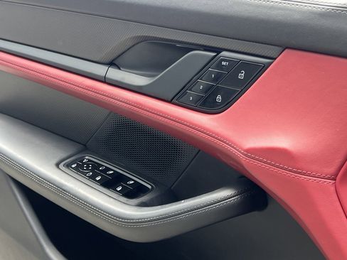 Used 2021 Porsche Taycan Turbo S image 31