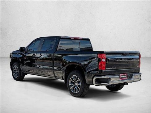 Used 2025 Chevrolet Silverado 1500 LT w/ Safety Package RWD image 8