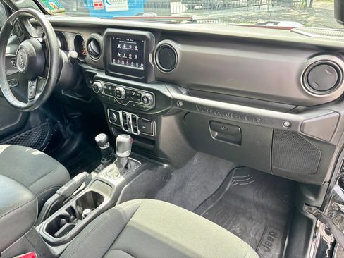 Used 2020 Jeep Wrangler Unlimited Sport AWD/4WD image 8