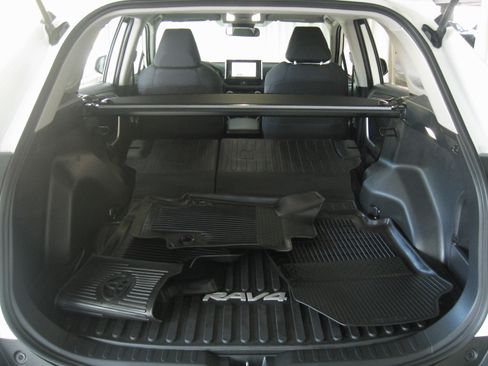 Certified 2025 Toyota RAV4 LE image 20