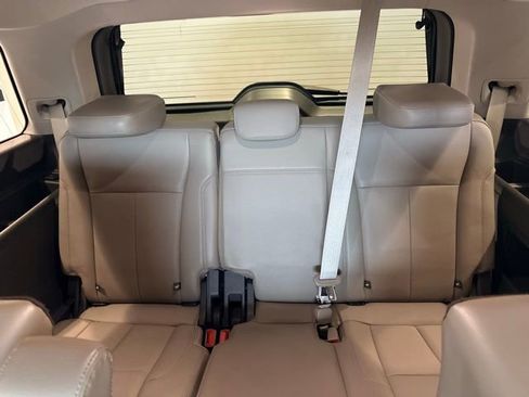 Used 2020 Ford Expedition XLT w/ Equipment Group 202A AWD/4WD image 18