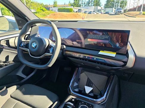 Used 2025 BMW X3 xDrive30i w/ Premium Package image 12