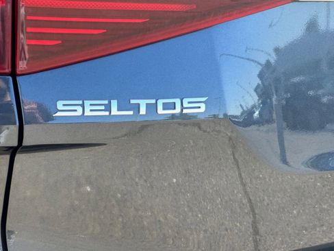 Used 2022 Kia Seltos S FWD image 31