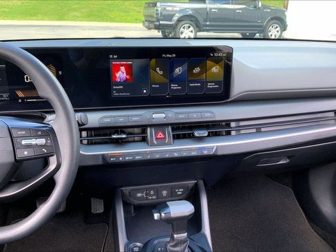 Used 2025 Kia K4 FWD image 6