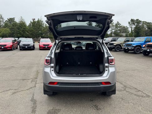 Used 2022 Jeep Compass Latitude w/ Convenience Group image 7