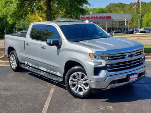 Used 2022 Chevrolet Silverado 1500 LTZ w/ LTZ Premium Package AWD/4WD image 2
