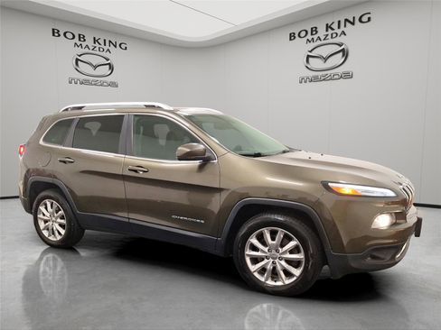 Used 2016 Jeep Cherokee Limited AWD/4WD image 7