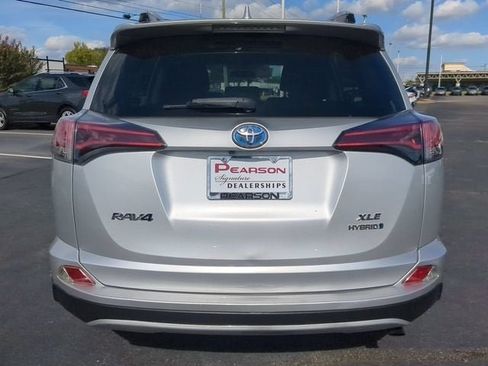 Used 2016 Toyota RAV4 XLE AWD/4WD image 5