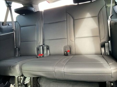 New 2026 Chevrolet Suburban High Country image 14