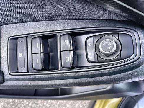 Used 2021 Subaru Crosstrek 2.0i Premium image 18