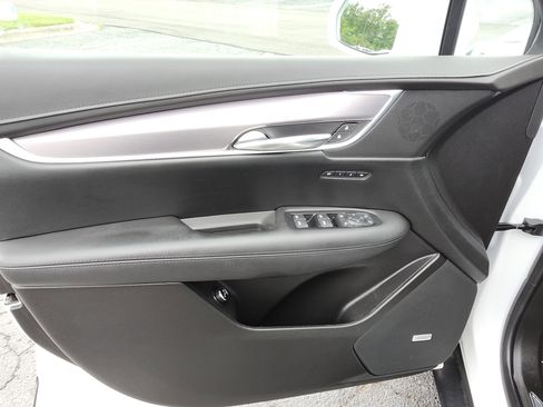 Used 2018 Cadillac XT5 Premium Luxury AWD/4WD image 28