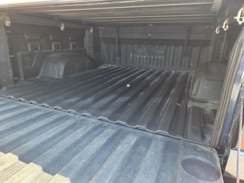 Used 2020 GMC Sierra 1500 SLE w/ SLE Value Package AWD/4WD image 12