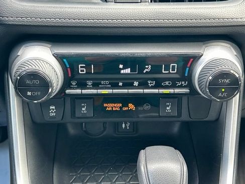 Used 2019 Toyota RAV4 XLE w/ Convenience Package AWD/4WD image 40