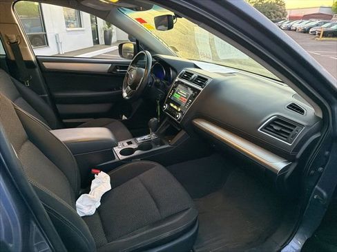Used 2018 Subaru Outback 2.5i Premium AWD/4WD image 9