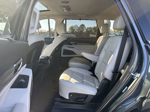 Used 2022 Kia Telluride EX w/ EX Premium Package image 31