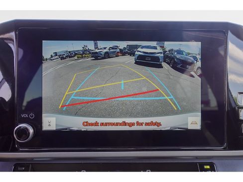 Used 2025 Toyota Camry LE FWD image 23