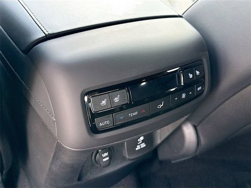 Used 2025 Hyundai Palisade Calligraphy AWD/4WD image 15