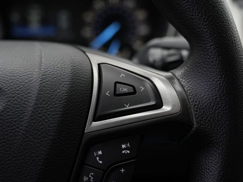 Used 2018 Ford Fusion SE FWD image 46