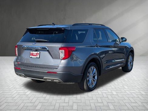 Used 2021 Ford Explorer XLT w/ Equipment Group 202A image 10