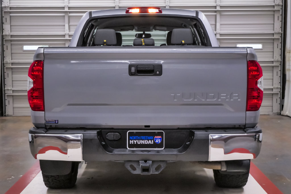Used 2017 Toyota Tundra SR5 w/ SR5 Upgrade Package RWD image 7