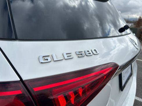 Certified 2020 Mercedes-Benz GLE 580 580 4MATIC image 24