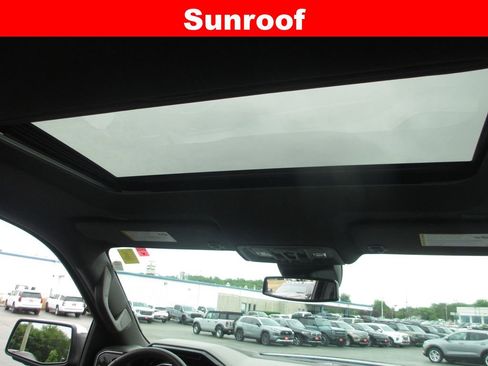 Used 2024 GMC Sierra 1500 SLT w/ SLT Premium Plus Package AWD/4WD image 17