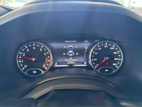 Used 2023 Jeep Renegade Trailhawk w/ Trailhawk Elite Group AWD/4WD image 3