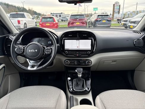 Certified 2023 Kia Soul EX image 13