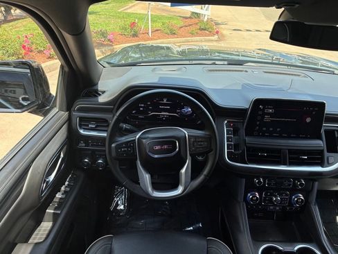 Used 2024 GMC Yukon SLT RWD image 17