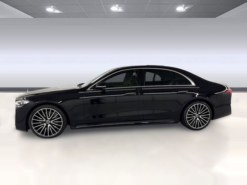 Used 2022 Mercedes-Benz S 580 4MATIC Sedan image 2