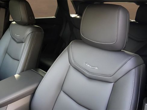 New 2026 Cadillac XT5 Luxury w/ LPO, Floor Liner Package image 10