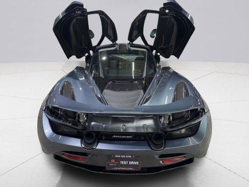 Used 2018 McLaren 720S RWD image 20